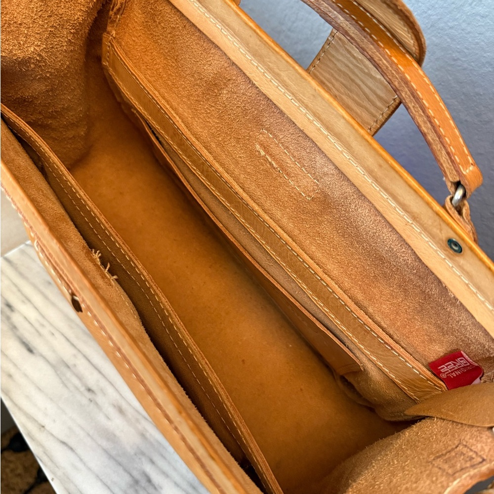 Vintage Bree Classic Leather Handbag - Picture 4 of 5
